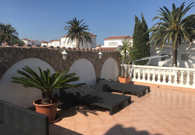 Villa à Empuriabrava - LV32 FALCONERA