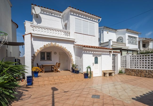 villa à Empuriabrava - LV32 FALCONERA