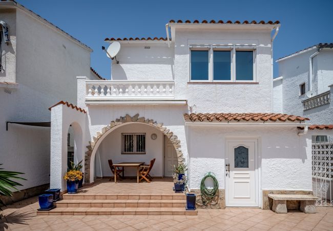 Villa à Empuriabrava - LV32 FALCONERA