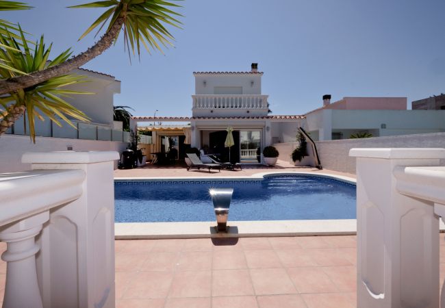 villa à Empuriabrava - LV15 FALCONERA