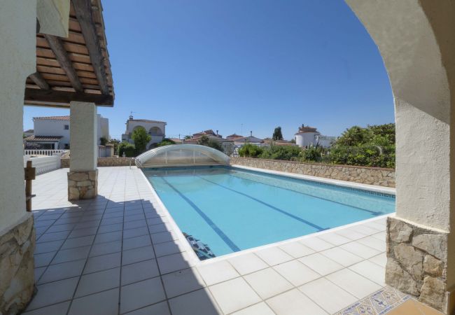 Villa à Empuriabrava - LV16 MEDES 9A