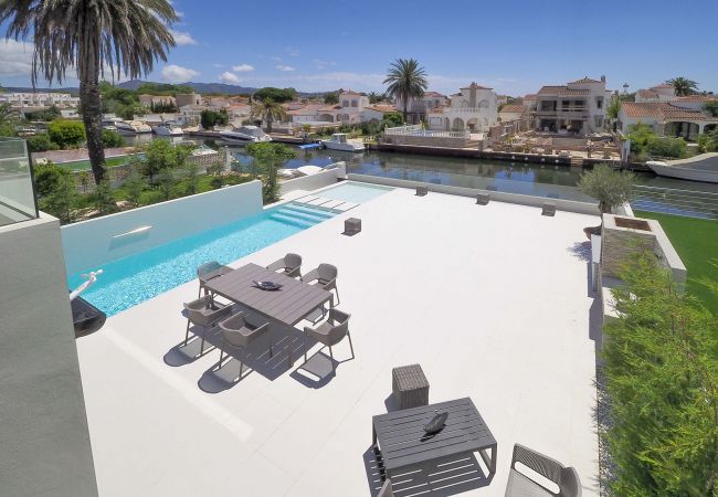 Villa à Empuriabrava - LV18 TER 6A     LOS GRANJEROS