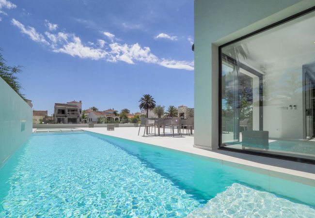 Villa à Empuriabrava - LV18 TER 6A     LOS GRANJEROS