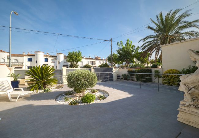 Villa à Empuriabrava - LV19 FALCONERA 19