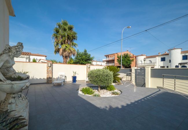 Villa à Empuriabrava - LV19 FALCONERA 19