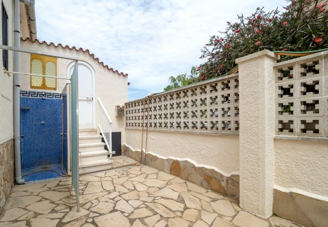 Villa à Empuriabrava - LV22 CAP RAS