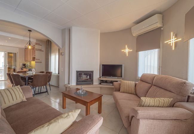 Villa à Empuriabrava - LV22 CAP RAS