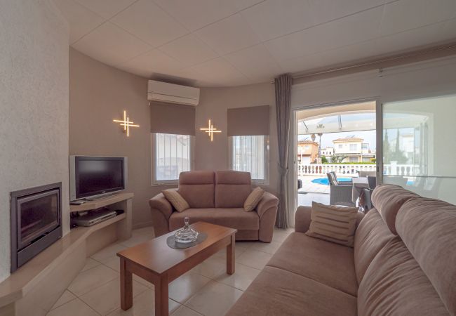 Villa à Empuriabrava - LV22 CAP RAS