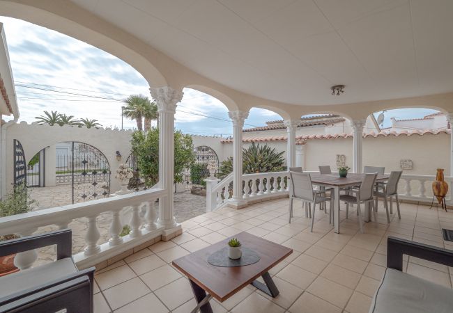 Villa à Empuriabrava - LV22 CAP RAS