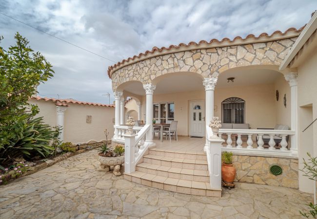 Villa à Empuriabrava - LV22 CAP RAS