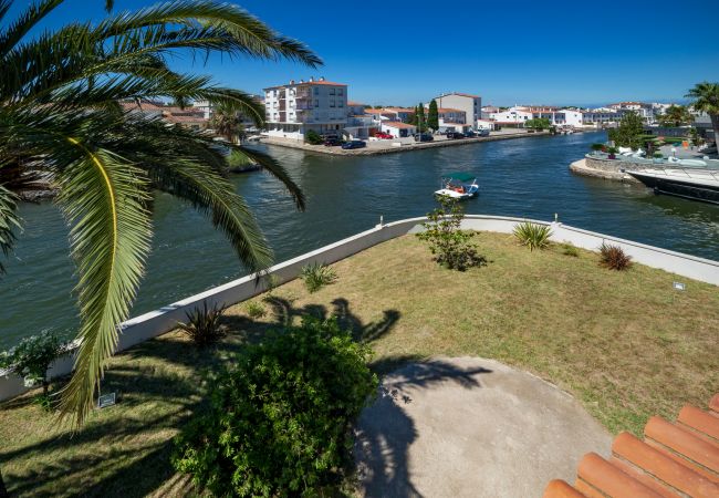 Villa à Empuriabrava - LV28 CAP RAS