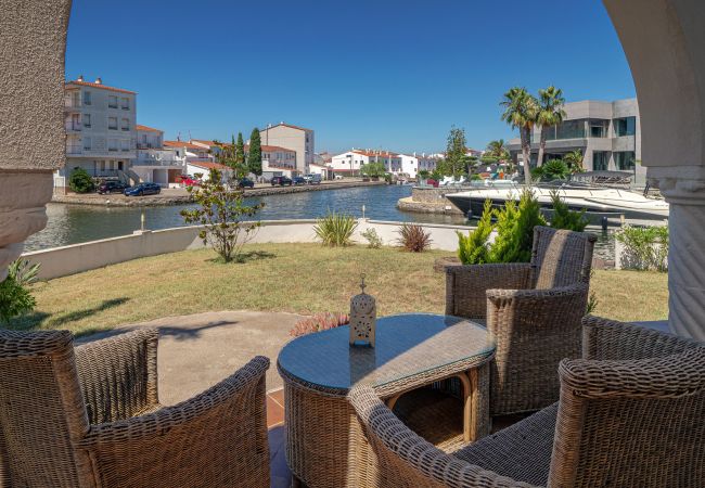 Villa à Empuriabrava - LV28 CAP RAS