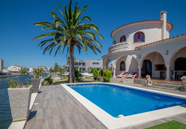 villa à Empuriabrava - LV28 CAP RAS