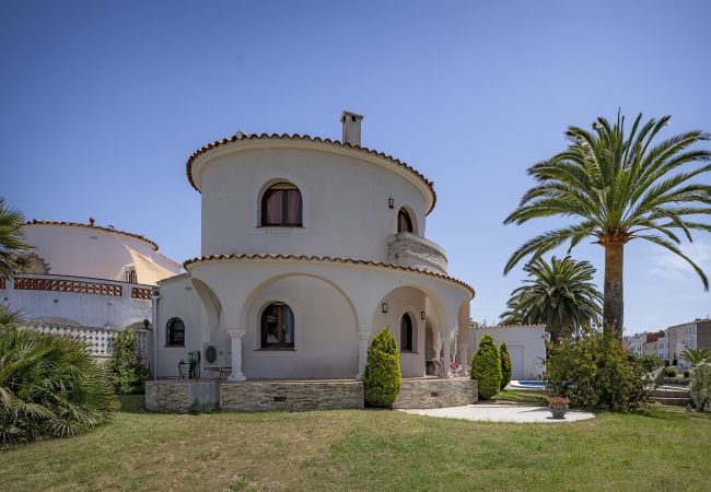 Villa à Empuriabrava - LV28 CAP RAS