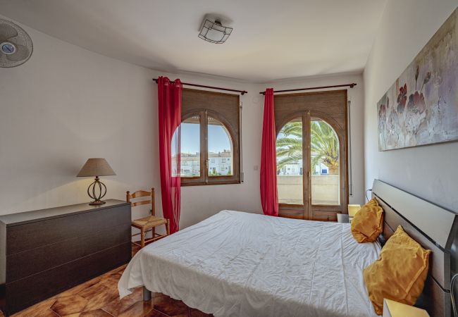 Villa à Empuriabrava - LV28 CAP RAS