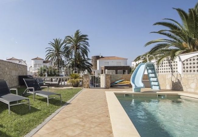 villa à Empuriabrava - LV29 FALCONERA