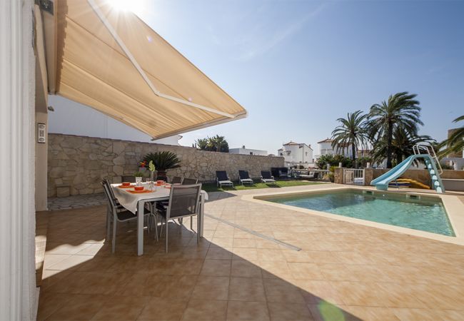 Villa à Empuriabrava - LV29 FALCONERA