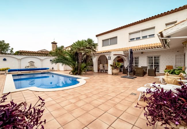 Villa à Empuriabrava - LV34 carmenço