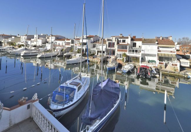 Maison mitoyenne à Empuriabrava - LV36 PORT RHODAS