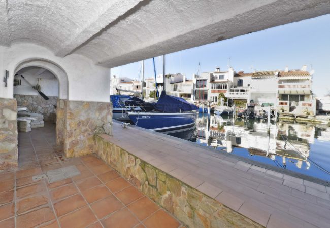 Maison mitoyenne à Empuriabrava - LV36 PORT RHODAS