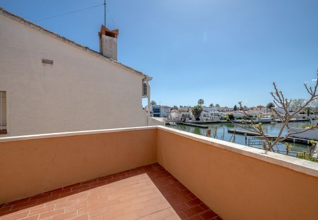 Villa à Empuriabrava - LV30 LLOBREGAT 24