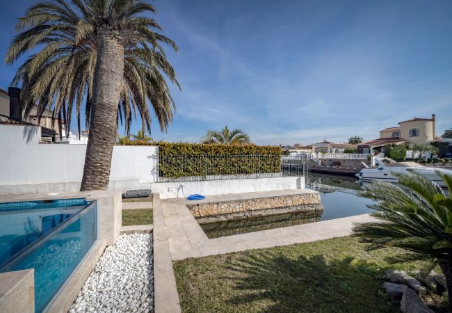 Villa à Empuriabrava - LV14 EBRE 22A