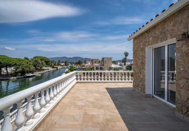 Villa à Empuriabrava - LV35 EMPURIES C