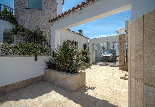 Villa à Empuriabrava - LV35 EMPURIES C