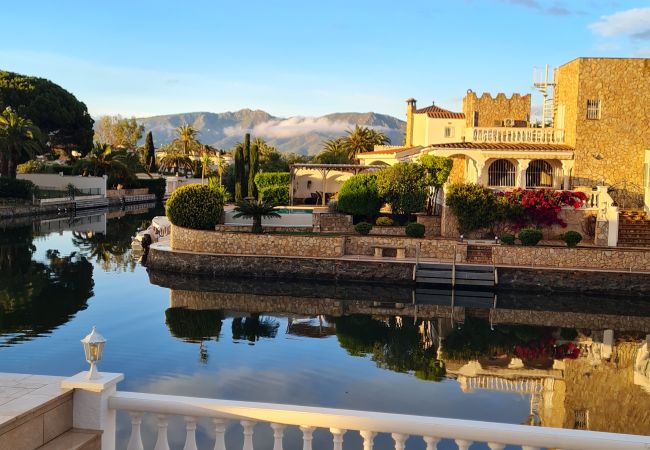 Villa à Empuriabrava - LV35 EMPURIES C