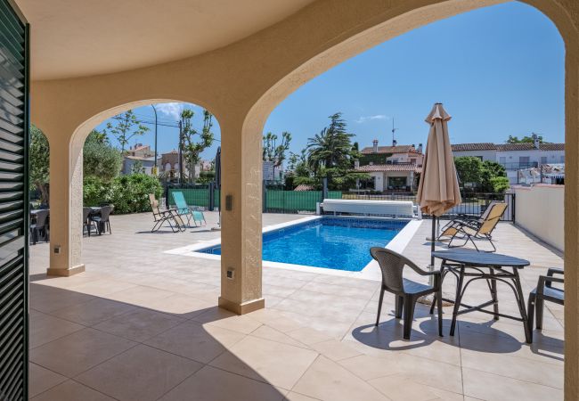 Villa à Empuriabrava - LV38 NOGUERA