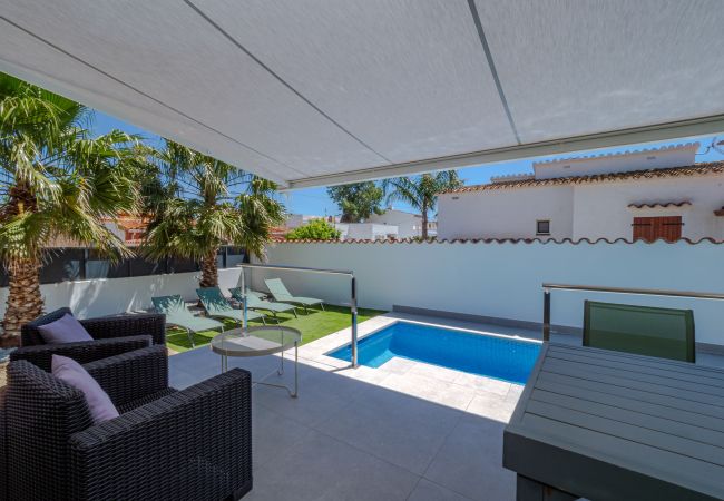 Villa à Empuriabrava - ILH03 MONTSENY