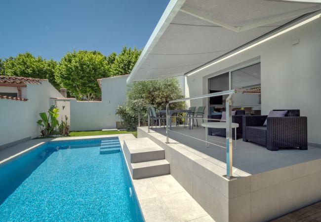 Villa à Empuriabrava - ILH03 MONTSENY