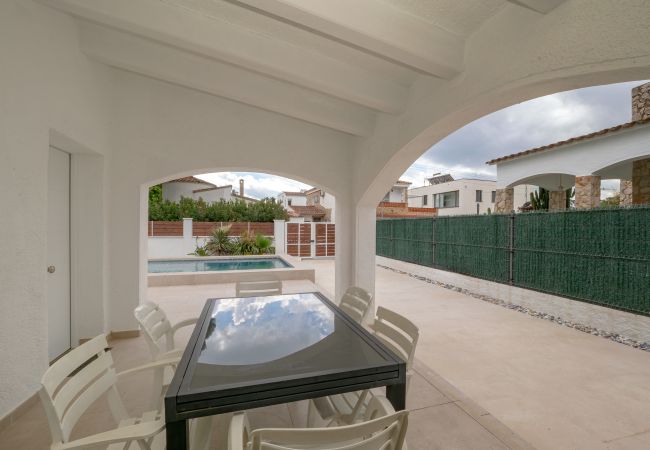 Maison à Empuriabrava - ILV01 MONTGRI
