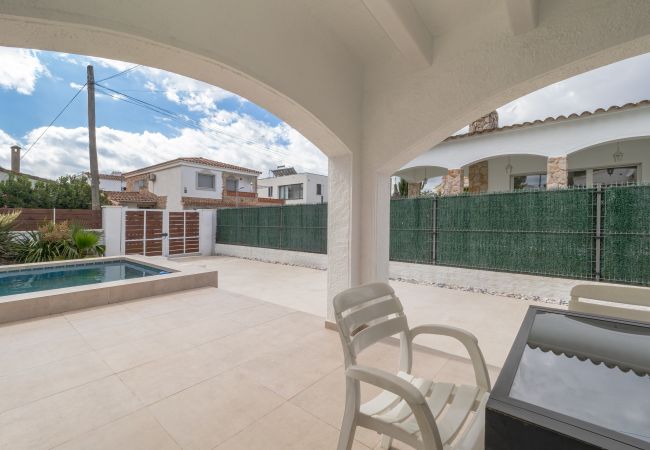 Maison à Empuriabrava - ILV01 MONTGRI