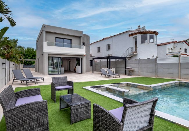 Villa à Empuriabrava - LV21 CAP RAS