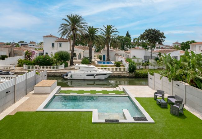 Villa à Empuriabrava - LV21 CAP RAS