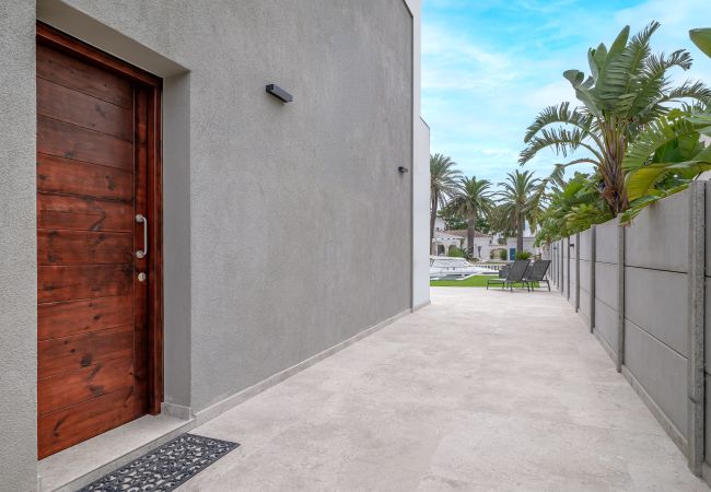 Villa à Empuriabrava - LV21 CAP RAS